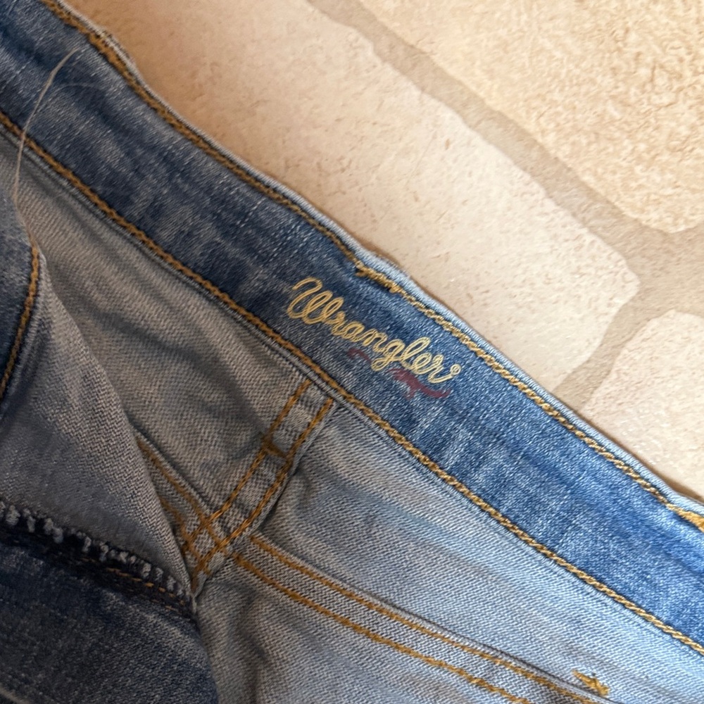 Wrangler Blue Ripped Denim Shorts - Picture 3 of 3